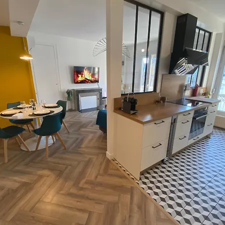 Apartmán Luxueux, Ultra-centre, Fibre & Clim Troyes