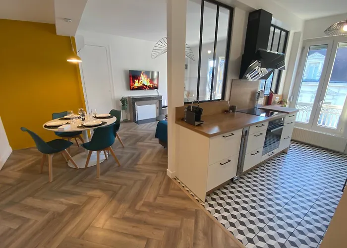 Apartmán Luxueux, Ultra-centre, Fibre & Clim Troyes